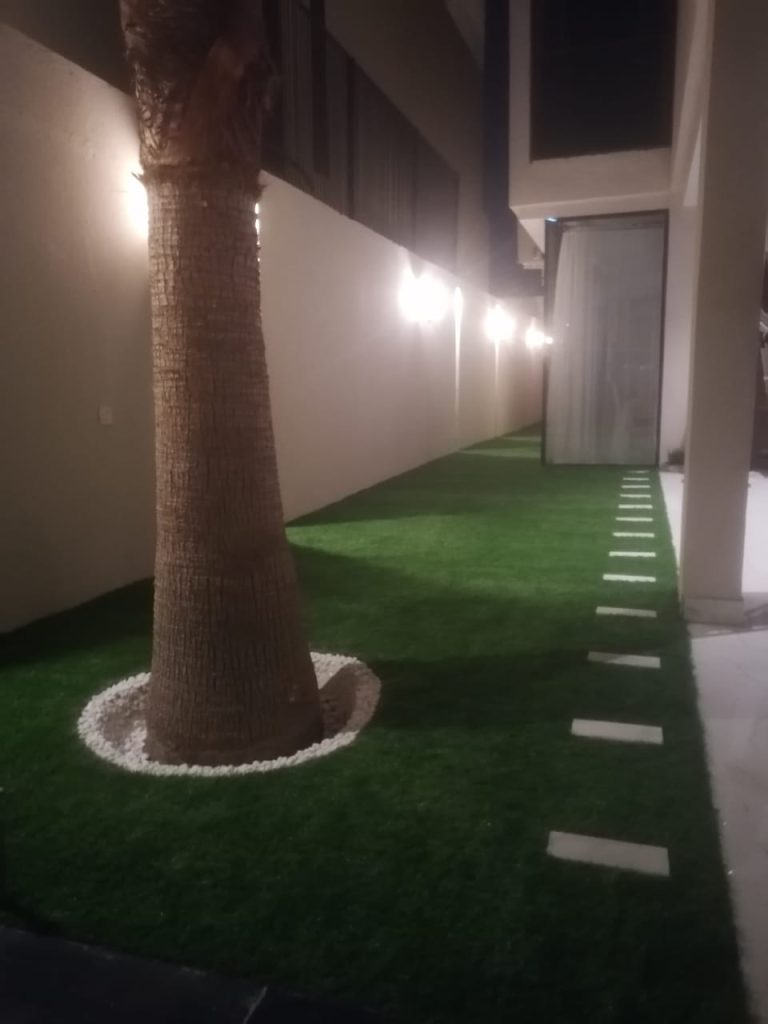 5c059fb0-a9fb-42f7-80e4-67390e3327f4